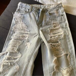 Distressed baggy jeans